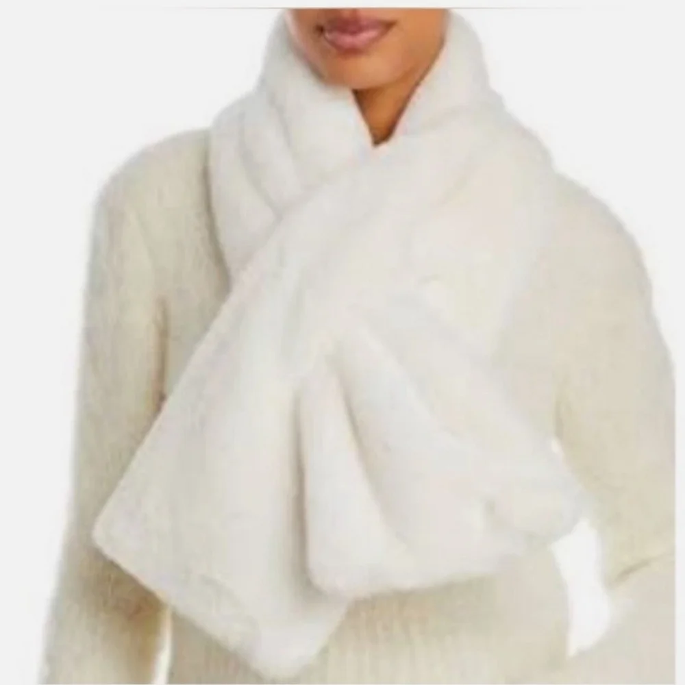Apparis Bambi Faux Fur Winter White Pull Through Rectangle Scarf